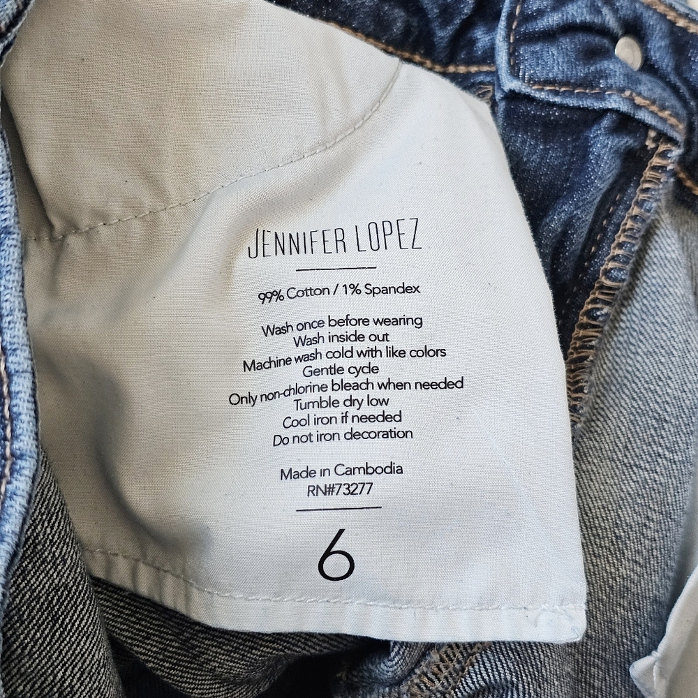 Jennifer Lopez Capri Jeans Women’s Size 6 Dark Wash Distressed Stretch Denim - Picture 6 of 13